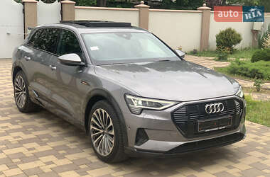 Позашляховик / Кросовер Audi e-tron 2020 в 