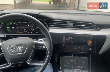 Позашляховик / Кросовер Audi e-tron 2020 в 
