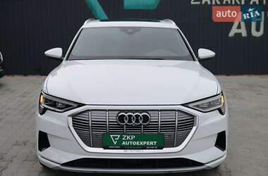 Позашляховик / Кросовер Audi e-tron 2019 в 