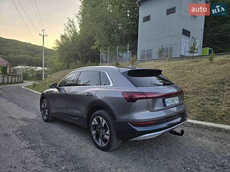 Позашляховик / Кросовер Audi e-tron 2020 в Ужгороді