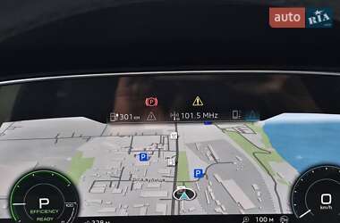 Позашляховик / Кросовер Audi e-tron 2021 в 