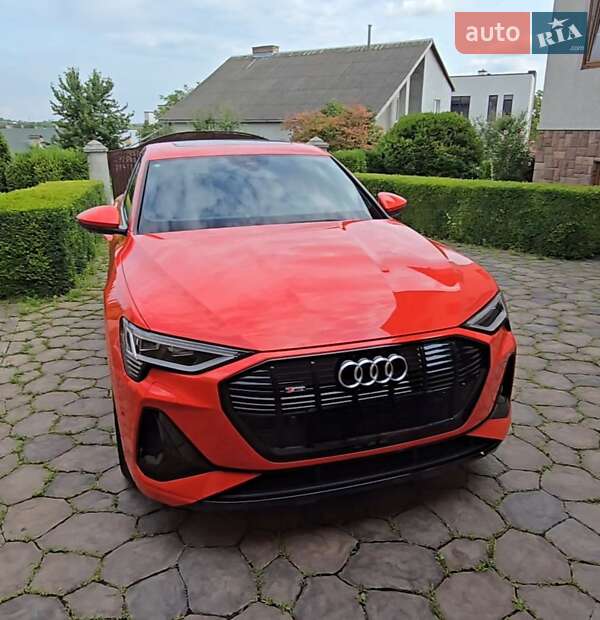 Audi e-tron 2021
