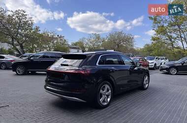 Внедорожник / Кроссовер Audi e-tron 2019 в 