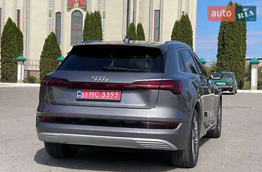 Внедорожник / Кроссовер Audi e-tron 2019 в 