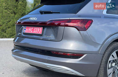 Внедорожник / Кроссовер Audi e-tron 2019 в 