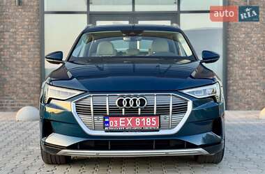 Внедорожник / Кроссовер Audi e-tron 2021 в 