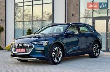 Внедорожник / Кроссовер Audi e-tron 2021 в 