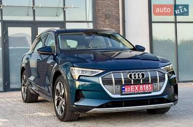 Внедорожник / Кроссовер Audi e-tron 2021 в 