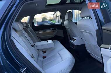 Внедорожник / Кроссовер Audi e-tron 2021 в 