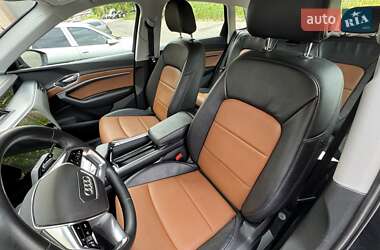 Внедорожник / Кроссовер Audi e-tron 2019 в 