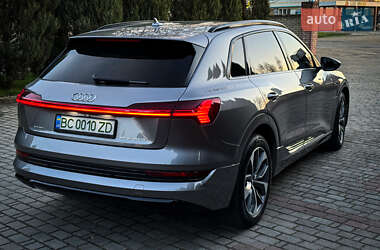 Внедорожник / Кроссовер Audi e-tron 2021 в 