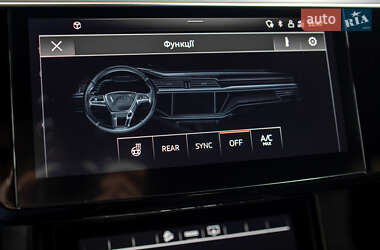 Позашляховик / Кросовер Audi e-tron 2021 в 