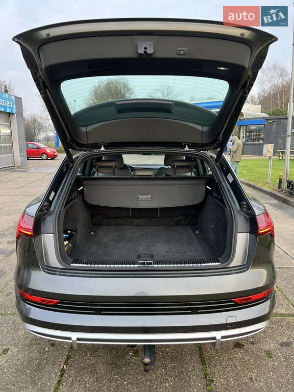 Внедорожник / Кроссовер Audi e-tron 2020 в Виннице