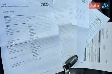 Позашляховик / Кросовер Audi e-tron 2021 в 