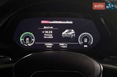 Позашляховик / Кросовер Audi e-tron 2021 в 