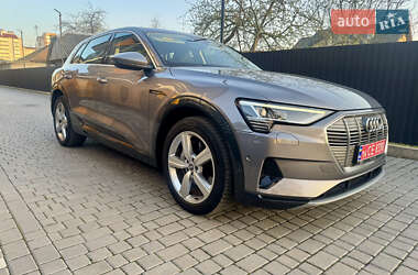 Внедорожник / Кроссовер Audi e-tron 2020 в 