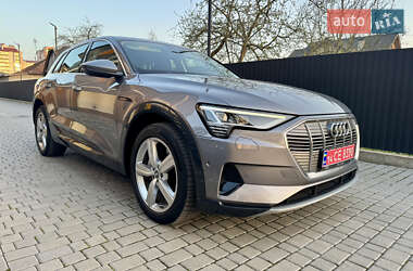 Внедорожник / Кроссовер Audi e-tron 2020 в 