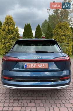 Внедорожник / Кроссовер Audi e-tron 2020 в 
