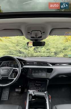 Внедорожник / Кроссовер Audi e-tron 2020 в 