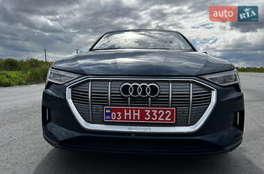 Внедорожник / Кроссовер Audi e-tron 2021 в 
