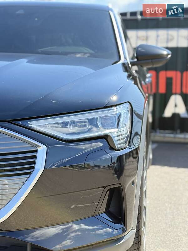 Внедорожник / Кроссовер Audi e-tron 2020 в Киеве