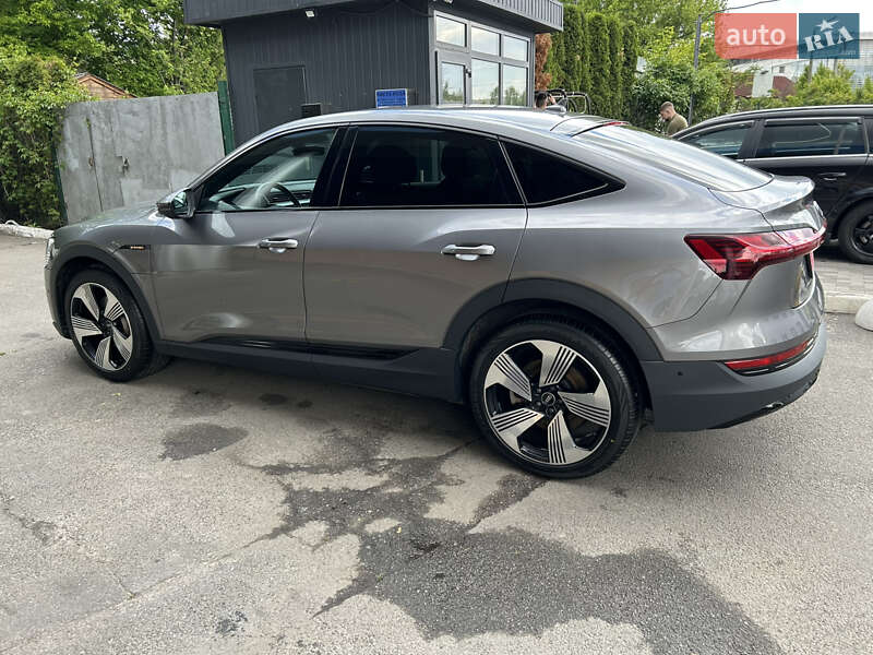 Внедорожник / Кроссовер Audi e-tron 2022 в Киеве