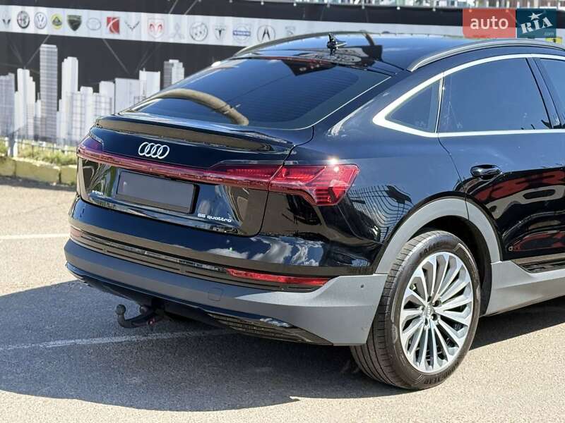 Внедорожник / Кроссовер Audi e-tron 2020 в Киеве