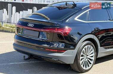 Позашляховик / Кросовер Audi e-tron 2020 в 