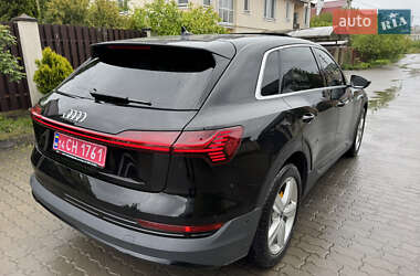 Внедорожник / Кроссовер Audi e-tron 2023 в 