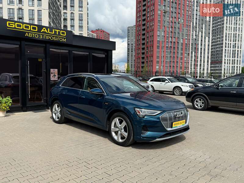 Audi e-tron 2019