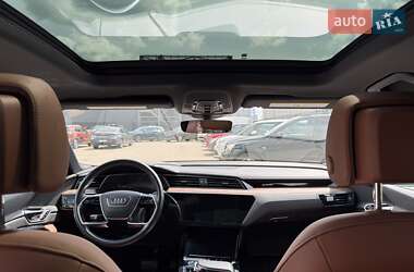 Внедорожник / Кроссовер Audi e-tron 2019 в 