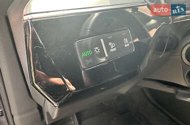 Внедорожник / Кроссовер Audi e-tron 2020 в 