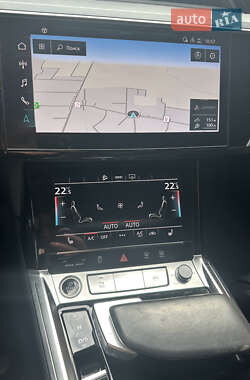 Внедорожник / Кроссовер Audi e-tron 2020 в 