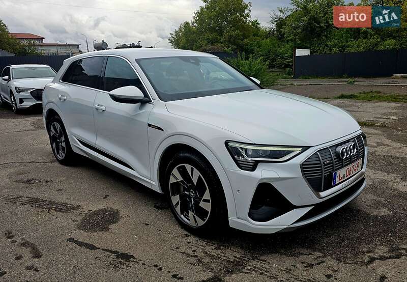 Audi e-tron 2021