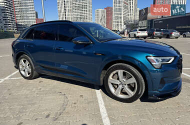 Внедорожник / Кроссовер Audi e-tron 2019 в 