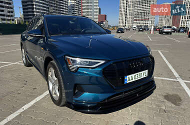 Внедорожник / Кроссовер Audi e-tron 2019 в 