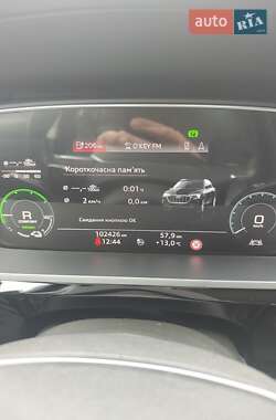 Внедорожник / Кроссовер Audi e-tron 2020 в 
