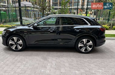 Внедорожник / Кроссовер Audi e-tron 2021 в 