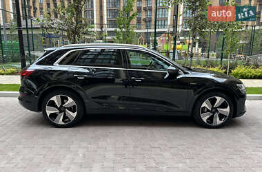 Внедорожник / Кроссовер Audi e-tron 2021 в 