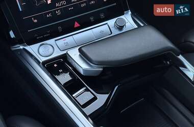 Внедорожник / Кроссовер Audi e-tron 2019 в 