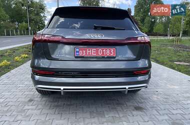 Внедорожник / Кроссовер Audi e-tron 2021 в 