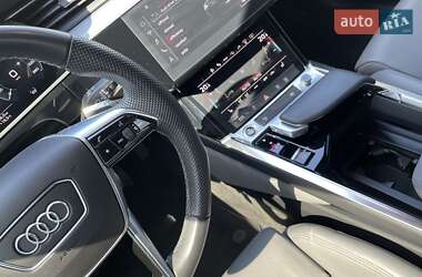 Внедорожник / Кроссовер Audi e-tron 2021 в 