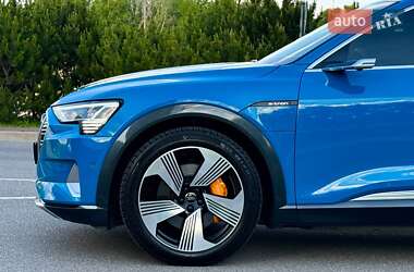 Внедорожник / Кроссовер Audi e-tron 2019 в 