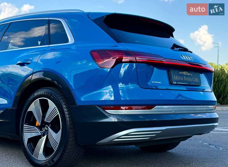 Внедорожник / Кроссовер Audi e-tron 2019 в Киеве фото 14 Внедорожник / Кроссовер Audi e-tron 2019 в Киеве