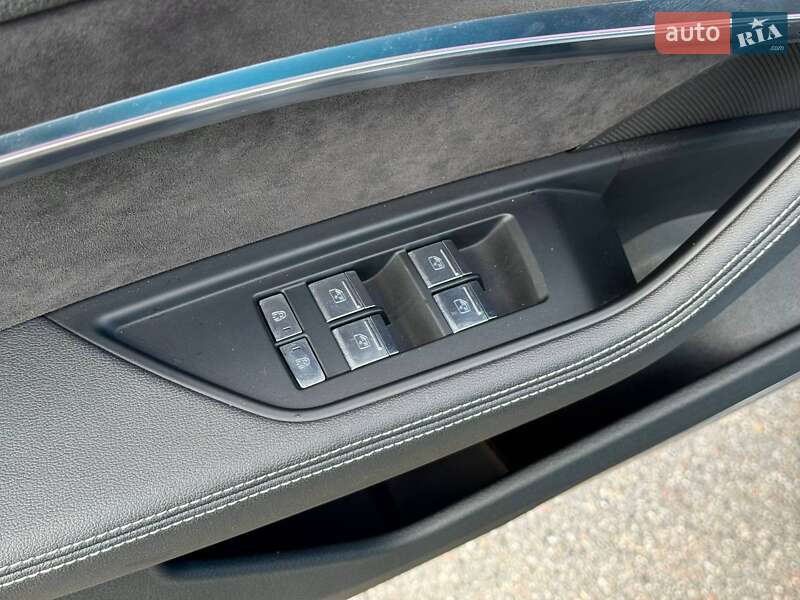 Внедорожник / Кроссовер Audi e-tron 2019 в Киеве фото 44 Внедорожник / Кроссовер Audi e-tron 2019 в Киеве