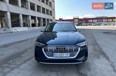 Внедорожник / Кроссовер Audi e-tron 2019 в 