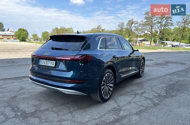 Внедорожник / Кроссовер Audi e-tron 2019 в 