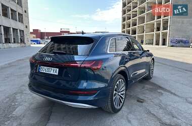 Внедорожник / Кроссовер Audi e-tron 2019 в 
