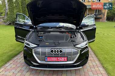 Внедорожник / Кроссовер Audi e-tron 2019 в 
