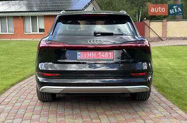 Внедорожник / Кроссовер Audi e-tron 2019 в 